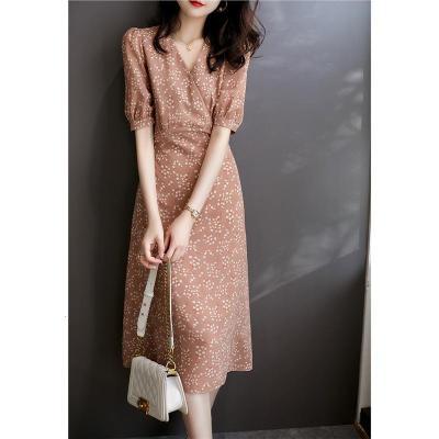 遇见衣姿亲肤好清爽写意印花系莫兰迪粉茶歇连衣裙