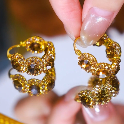 复古时尚气质港风镶钻圈圈耳扣女2025新款耳圈高级感百搭耳饰送女朋友老婆情人节七夕生日礼物