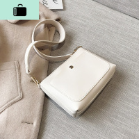 复古法棍包包女女包2020流行新款百搭腋下包单肩手提包小方包NEW LAKE女士单肩包