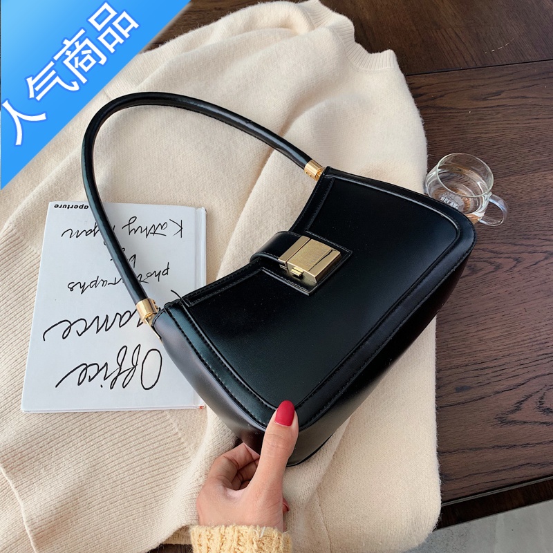 封后小众红色结婚包包女新娘包2021新款手提单肩包时尚腋下法棍包女斜挎包