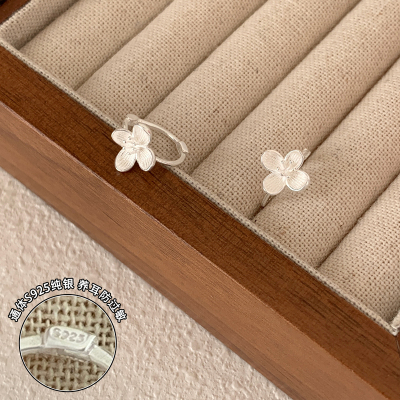 s925纯银立体花朵耳环女生简约小众精致耳扣适合春天的耳钉送女朋友老婆情人节七夕生日礼物