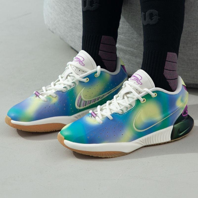 NIKE耐克篮球鞋LEBRON XXI SE (GS)低帮大童青少年鞋FN4305-900 D