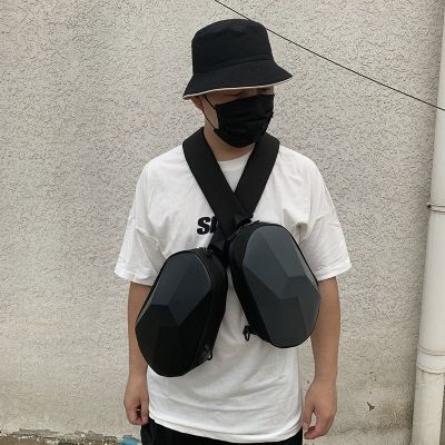 派尼美特胸包男女斜挎包硬壳单肩包挎包骑行包带usb耳机口