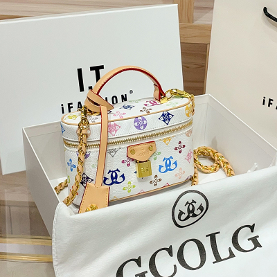 欧美时尚女士包包2026新款小众高级感轻奢女包通勤小方包单肩斜挎包软盒子包小包