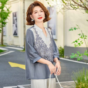 2026年女士休闲拼接款妈妈装上衣时尚简约中老年女装夏季中袖款女