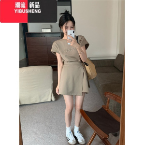 YIBUSHENG立体字母绑带短袖连衣裙女季新款港风设计感时尚收腰显瘦短裙子