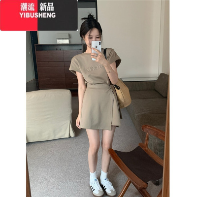 YIBUSHENG立体字母绑带短袖连衣裙女季新款港风设计感时尚收腰显瘦短裙子