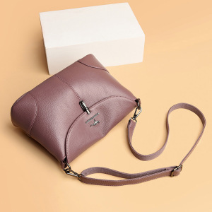 包包女包新款2020斜挎包女单肩妈妈包时尚女士水桶包欧美