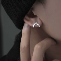 极简时尚男款耳钉ins潮欧美冷淡风小众设计个性新嘻哈羊角耳环送女朋友老婆情人节七夕生日礼物