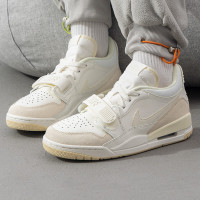 耐克(NIKE)女鞋新款运动鞋AIR JORDAN LEGACY 312复古板鞋篮球鞋FQ7827-102 ZP