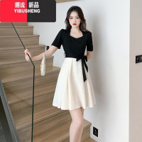 YIBUSHENG法式小香风黑色拼接连衣裙2024新款别致设计感赫本风小个子1010