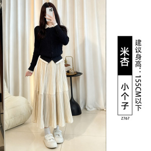 金丝绒半身裙女春秋2026新款高腰a字灰色百褶裙长裙小个子蛋糕裙
