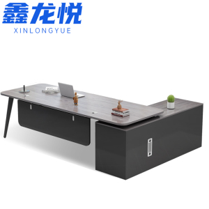 鑫龙悦经理桌1.8米张