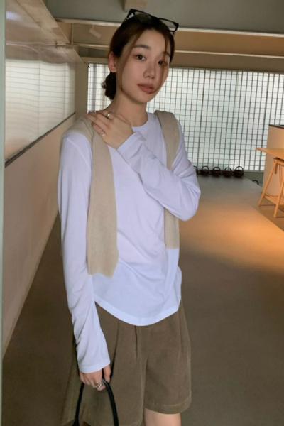 简约风 圆领修身长袖棉T恤25新款女装燕尾丝滑针织衫女早春款上衣