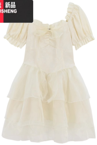 YIBUSHENG设计感仙女木耳边方领连衣裙女2024季公主风收腰蓬蓬蛋糕裙子潮