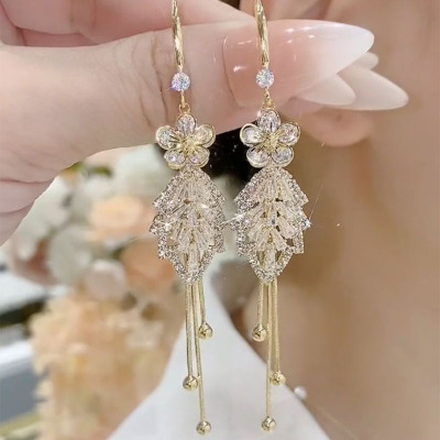 春夏轻奢锆石花朵耳环气质长款流苏耳线小众设计感高级耳坠耳饰女送女朋友老婆情人节七夕生日礼物