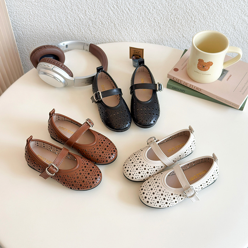 女童小皮鞋2026年夏秋季新款儿童镂空表演公主鞋子中大童软底单鞋