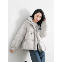 年冬新款轻奢云感泡芙设计感保暖连帽棉服女时尚短款加厚外套