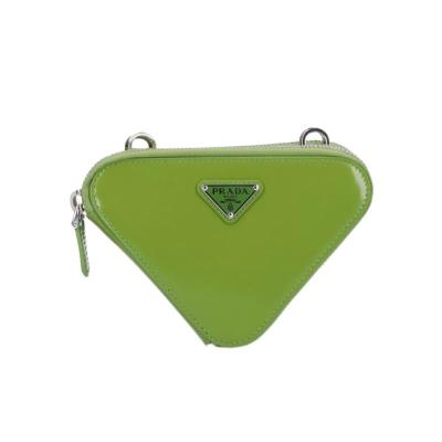 普拉达(PRADA)女士牛皮单肩包时尚小巧可调节链条三角徽标斜挎包