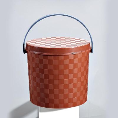 有盖水桶手提洗澡桶可坐加厚家用钓鱼桶洗衣桶幼儿园收纳桶凳8L#棕红可坐可手提-