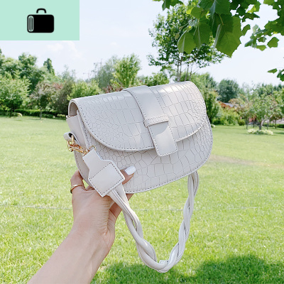 小包包女包2020夏季新款潮质感ins百搭单肩斜挎包网红时尚马鞍包NEW LAKE女斜挎包