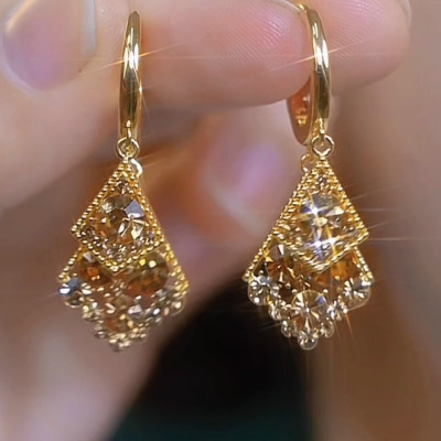 2025年东大门满钻菱形耳环几何小耳扣时尚感气质耳饰短款耳钉饰品送女朋友老婆情人节七夕生日礼物