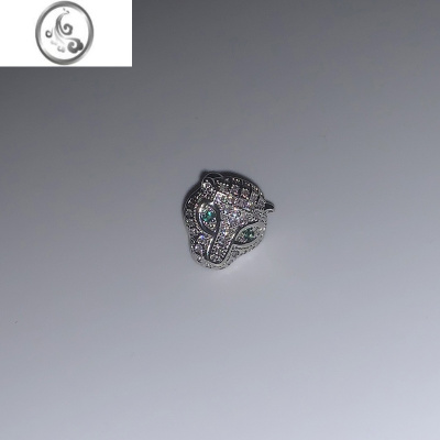 JiMi超闪辣妹百搭满钻绿眼睛蛇豹头钛钢螺丝耳骨钉睡觉不用摘耳钉耳环