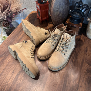 新款真皮马丁靴女冬季女士瘦瘦短靴加绒靴子休闲平底复古女靴