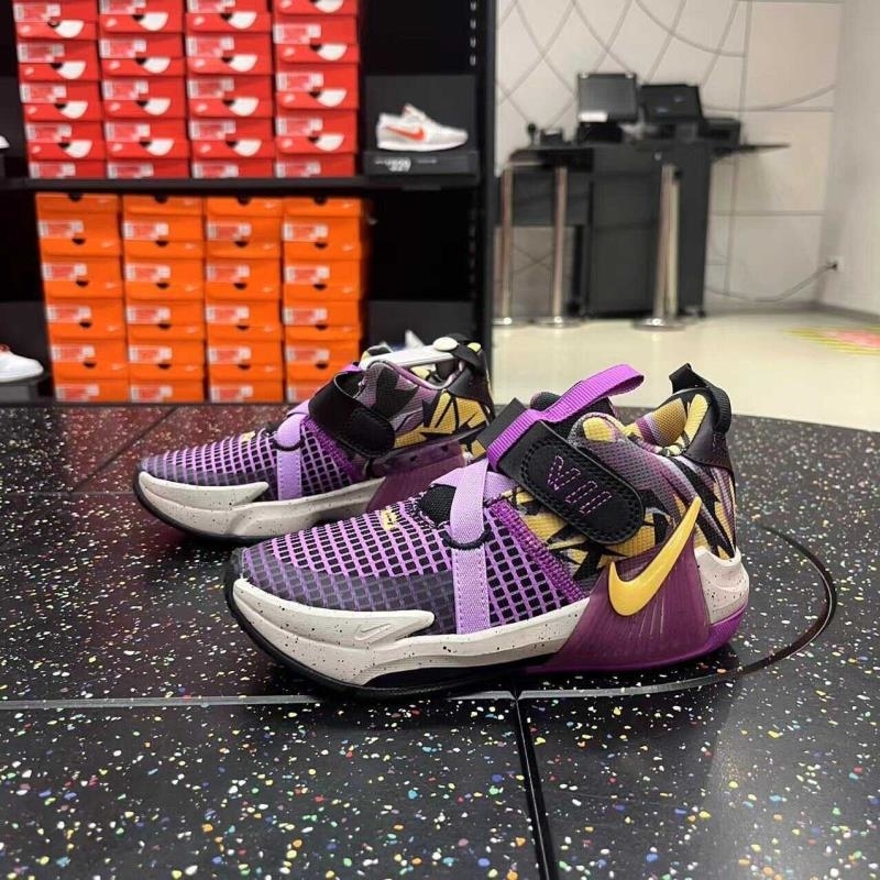 NIKE耐克篮球鞋舒适耐磨低帮大童运动鞋FD0210-001 D