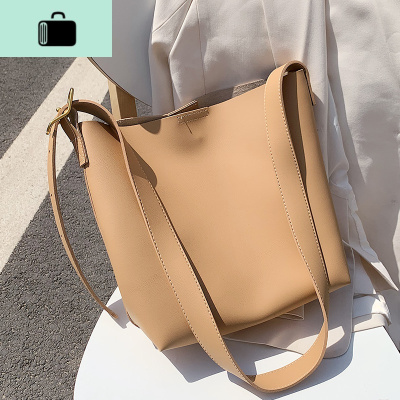 网红大容量包包女2020流行新款潮韩版百搭单肩斜挎ins时尚水桶包NEW LAKE女士单肩包