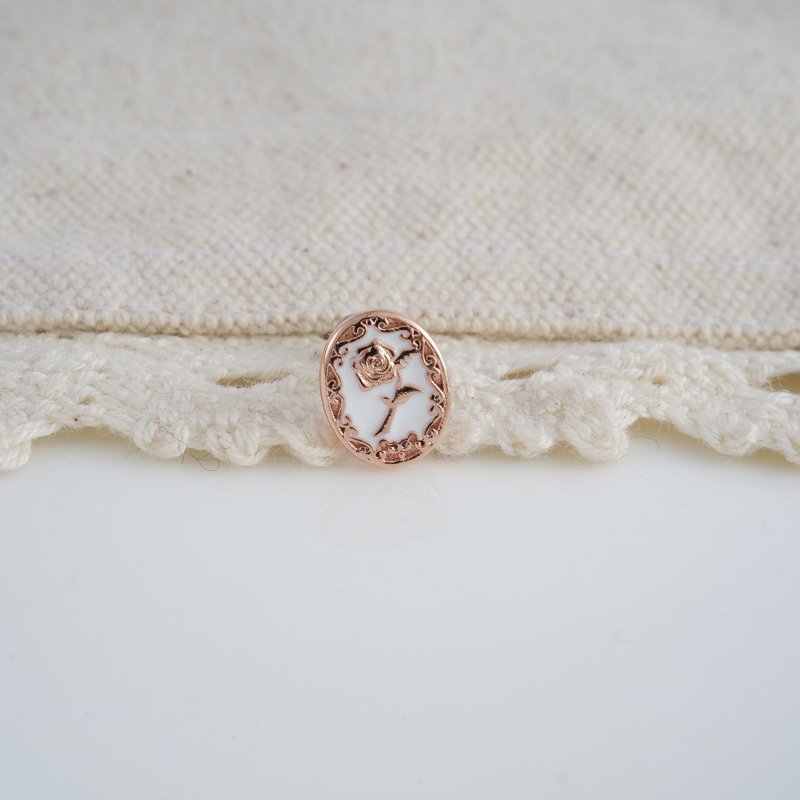 韩国进口个性耳钉 复古相框浮雕玫瑰气质耳骨钉单只粗杆送女朋友老婆情人节七夕生日礼物