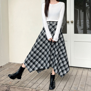 咖色毛呢格子半身裙女春秋2026新款高腰显瘦复古格纹a字中长伞裙