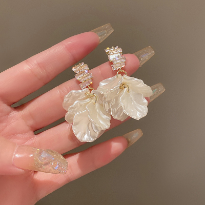 贝壳花朵耳环女2023新款耳坠小众设计法式耳钉气质高级感耳饰送女朋友老婆情人节七夕生日礼物