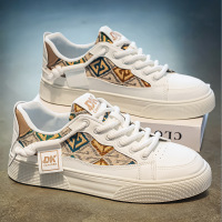 男鞋春季2026新款休闲厚底小白板鞋一脚蹬舒适小众年轻人国风布鞋