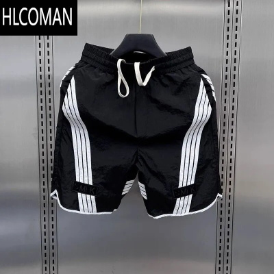 HLCOMAN潮牌冰丝薄款条纹拼接短裤男士2024夏季休闲宽松沙滩裤运动五分裤