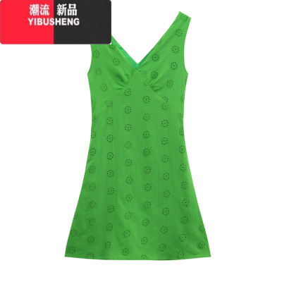 YIBUSHENG港风甜辣妹绿色V领背心连衣裙女季2024新款复古小个子收腰短裙