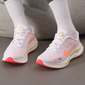 耐克(NIKE)女鞋低帮网面透气休闲鞋缓震轻便耐磨运动鞋健身跑步鞋FJ7765-116 ZP