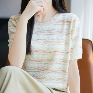 25夏季新款彩虹条纹冰爽丝薄款短袖上衣T恤女圆领修身短袖针织衫