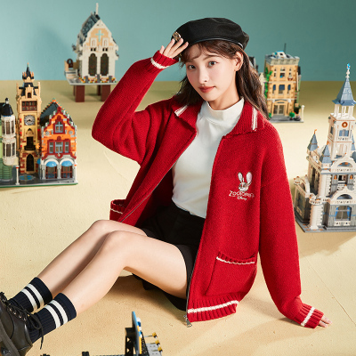 [3件8.5折101.9元,叠加优惠券]疯狂动物城联名唐狮秋冬新款撞色翻领针织开衫韩系红色女毛衣