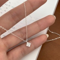 s925纯银迷你四叶草项链配饰女精致小众锁骨链日常通勤颈链送女朋友老婆情人节七夕生日礼物