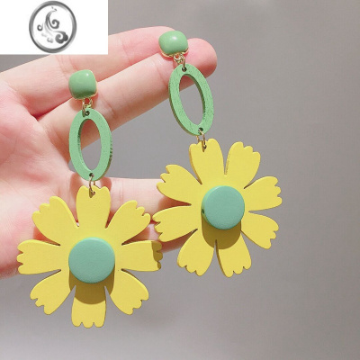 JiMi网红气质度假风夸张时尚撞色木质花朵耳钉显瘦脸S925银针仙气耳坠