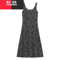 YIBUSHENG复古蝴蝶印花吊带连衣裙女季新款设计感修身显瘦小众大摆长裙子