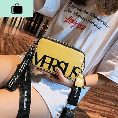 香港小包包女2020新款潮ins蹦迪包嘻哈潮牌单肩包宽带斜挎小方包NEW LAKE女斜挎包