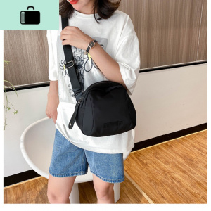 幕2020款ins红人潮百搭单肩斜挎牛津尼龙布包防水男女复古贝壳包NEW LAKE 黑色女斜挎包 黑色
