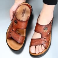 夏天凉鞋男2026新款休闲沙滩鞋男士软皮平底软底驾车凉拖鞋男潮流