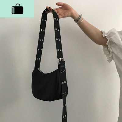 PPHOME小众暗黑辣妹单品~美式朋克风复古金属扣酷酷斜挎腋下包包NEW LAKE 黑色女士单肩包