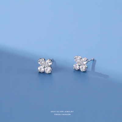 s999纯银幸运四叶草小清新简约设计日韩锆石女养耳洞耳钉一件代发送女朋友老婆情人节七夕生日礼物