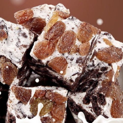 网红雪花酥蔓越莓糕点果仁零食实惠装提拉米苏口味2袋共280g