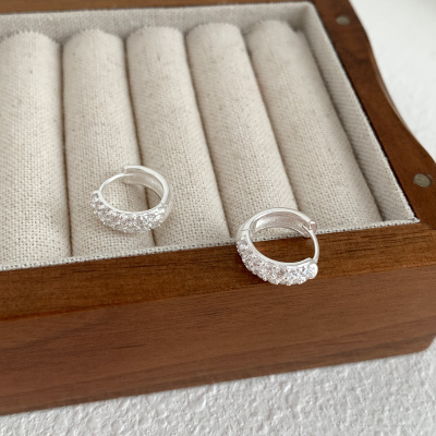 S925纯锆石满钻耳扣女吸睛高级感潮流耳环网红耳饰欧美风送女朋友老婆情人节七夕生日礼物