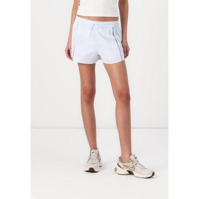 Nike女款短款运动裤清新蓝色调侧口袋设计透气舒适